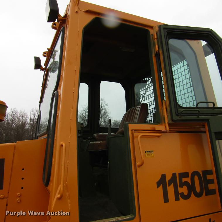 image for item DD7416 1988 Case 1150E dozer