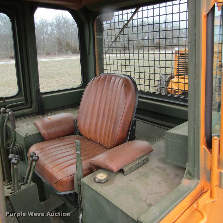 image for item DD7416 1988 Case 1150E dozer