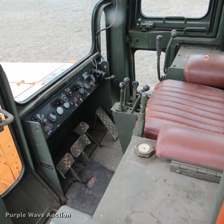 image for item DD7416 1988 Case 1150E dozer