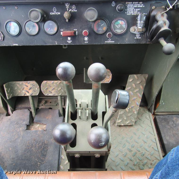 image for item DD7416 1988 Case 1150E dozer