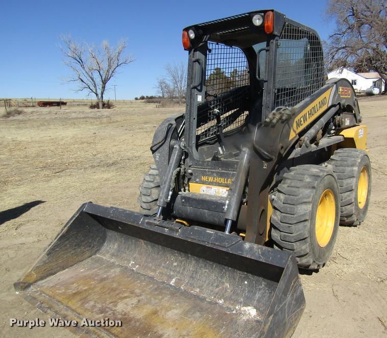 image for item DD8719 2012 New Holland L220 skid steer