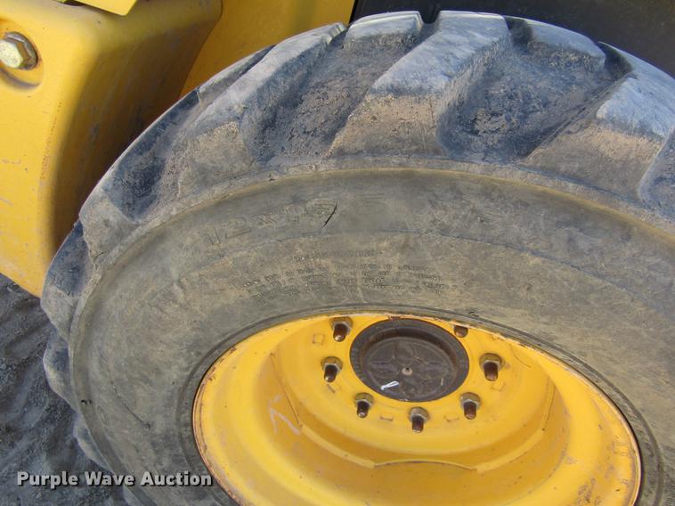 image for item DD8719 2012 New Holland L220 skid steer