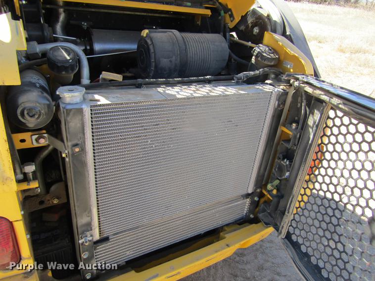 image for item DD8719 2012 New Holland L220 skid steer