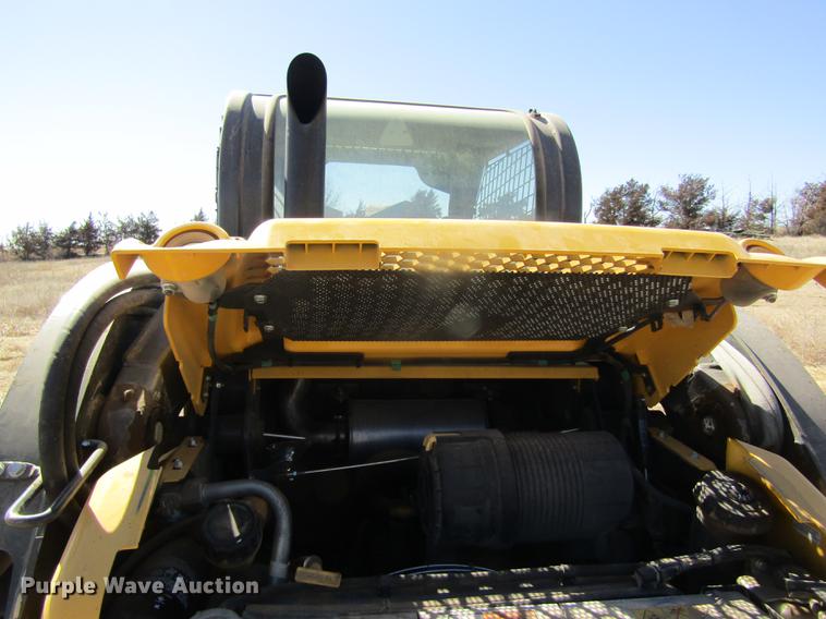image for item DD8719 2012 New Holland L220 skid steer