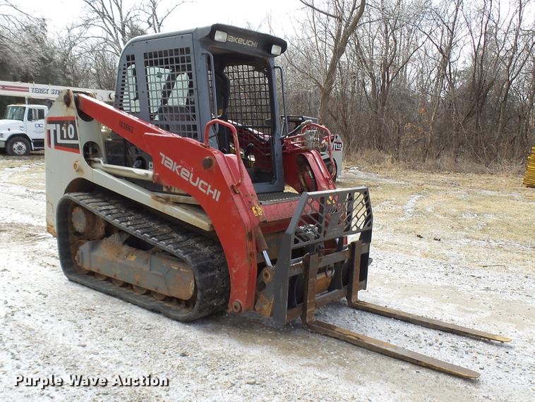 image for item DD9027 2013 Takeuchi TL10 skid steer