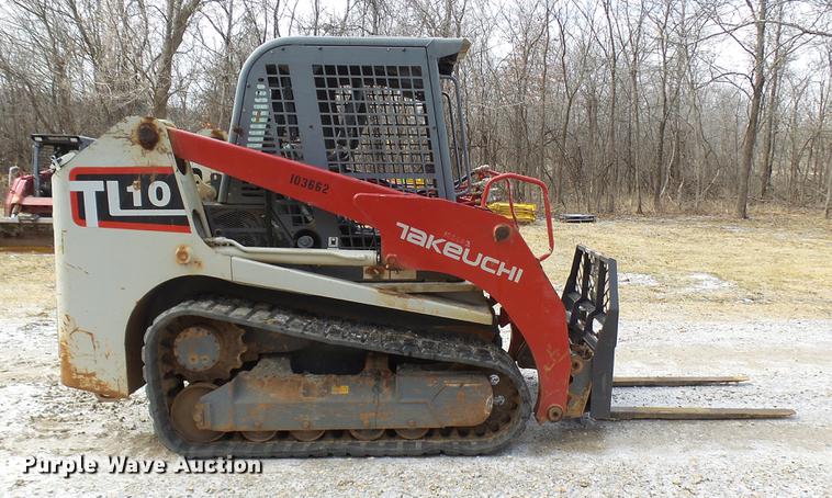 image for item DD9027 2013 Takeuchi TL10 skid steer