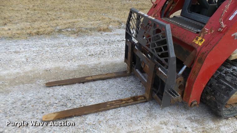 image for item DD9027 2013 Takeuchi TL10 skid steer