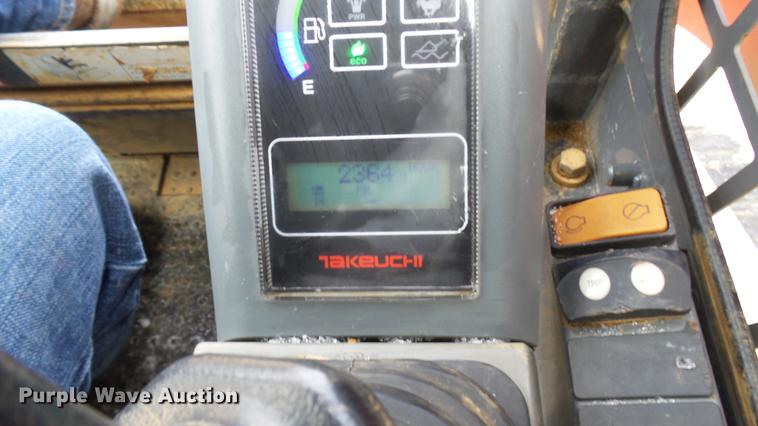 image for item DD9027 2013 Takeuchi TL10 skid steer