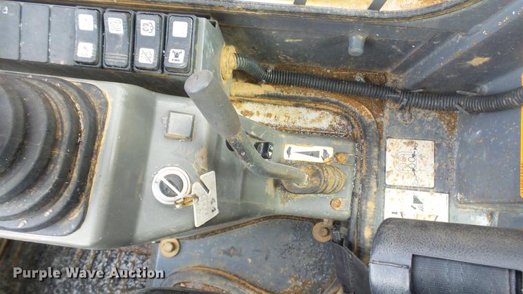 image for item DD9027 2013 Takeuchi TL10 skid steer