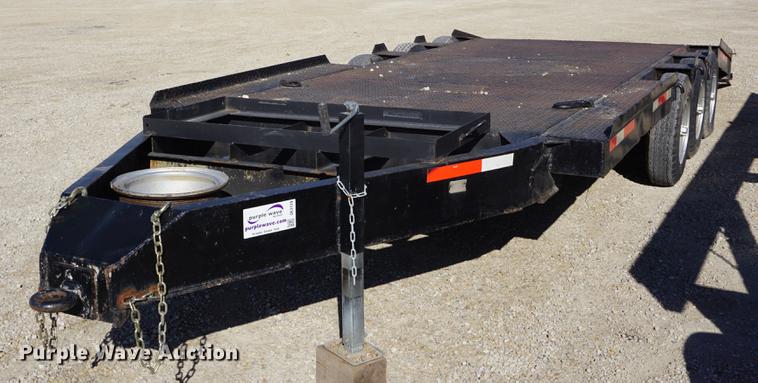 image for item DE3129 1971 General L9L equipment trailer