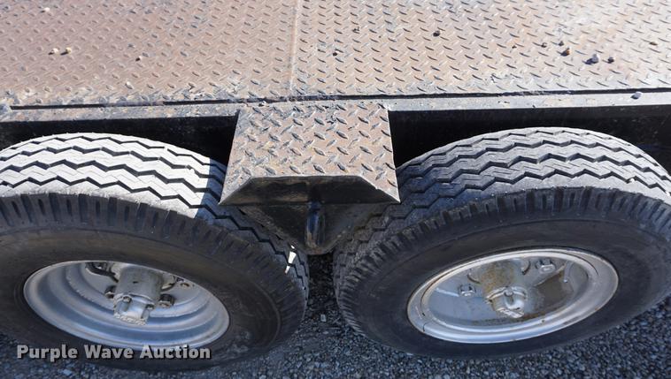 image for item DE3129 1971 General L9L equipment trailer