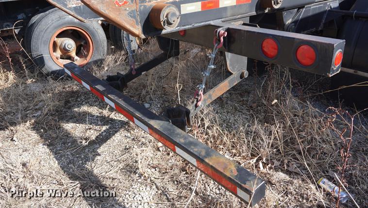 image for item DE3135 2006 Clement R0T2AT2240W container trailer