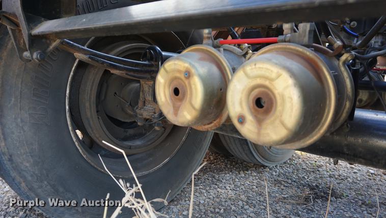 image for item DE3135 2006 Clement R0T2AT2240W container trailer