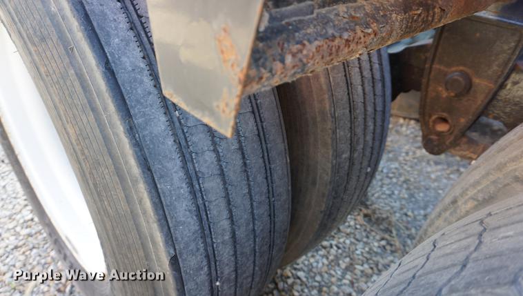 image for item DE3135 2006 Clement R0T2AT2240W container trailer