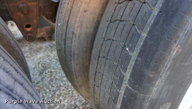 image for item DE3135 2006 Clement R0T2AT2240W container trailer