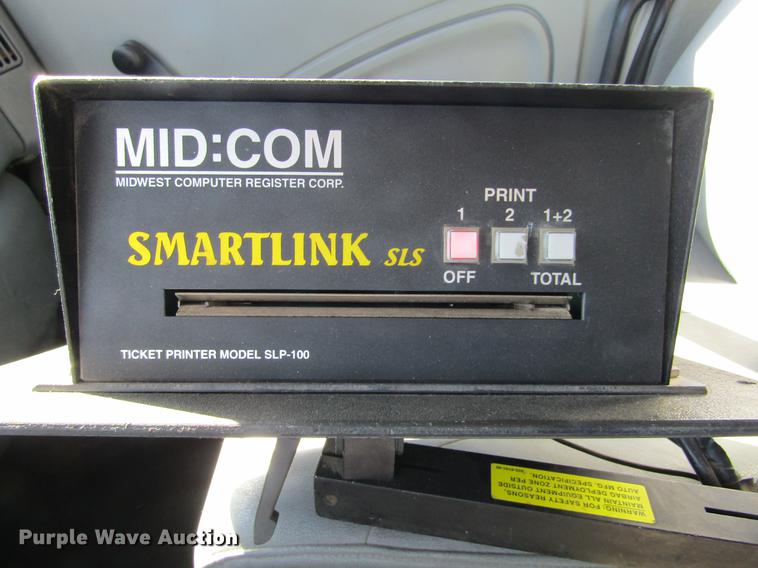 image for item DE6627 2005 International 7600 fuel truck