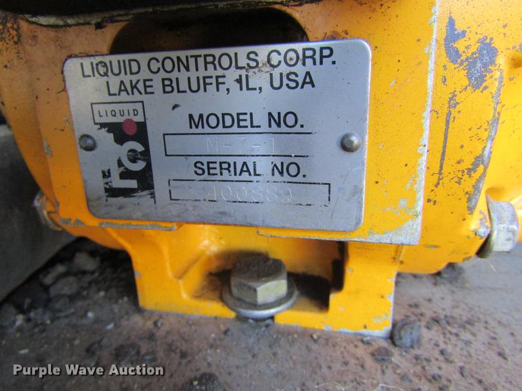 image for item DE6627 2005 International 7600 fuel truck