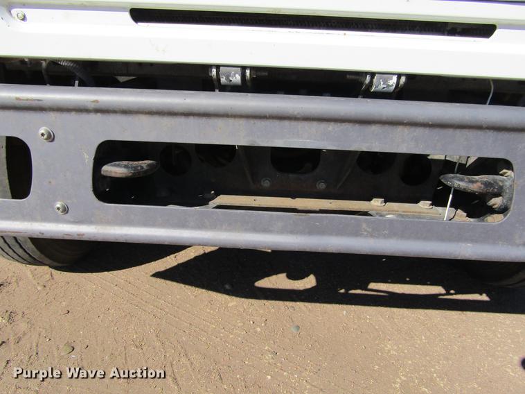 image for item DE6627 2005 International 7600 fuel truck