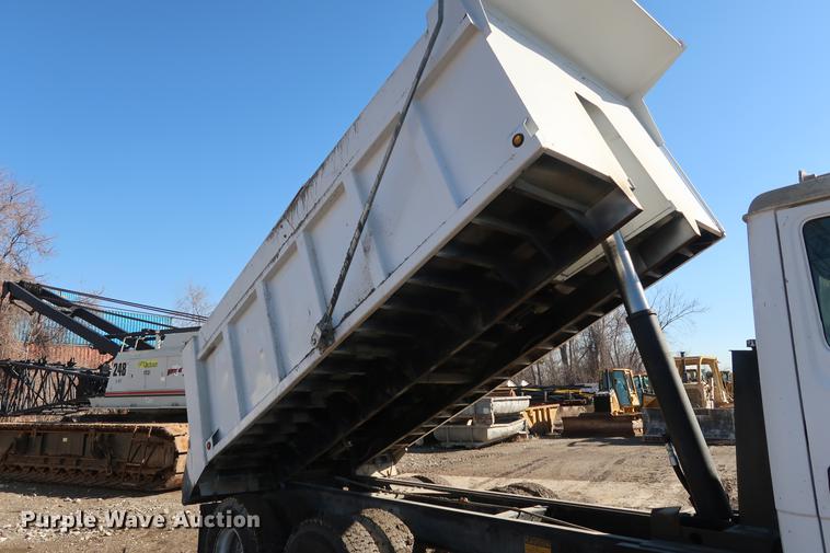 image for item DF3531 1998 Freightliner FL80 dump truck