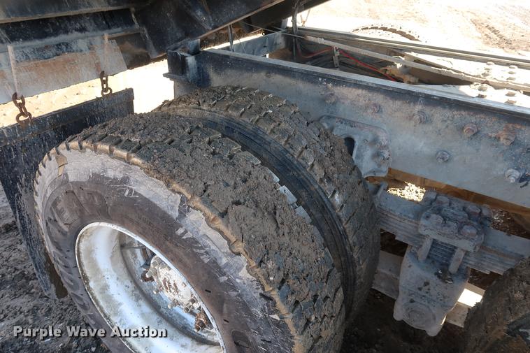 image for item DF3531 1998 Freightliner FL80 dump truck