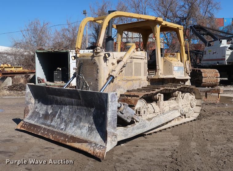 image for item DF3532 1984 Caterpillar D6D dozer