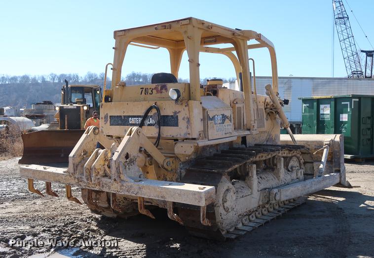 image for item DF3532 1984 Caterpillar D6D dozer