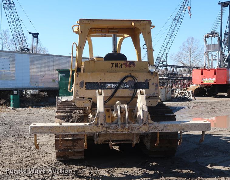image for item DF3532 1984 Caterpillar D6D dozer