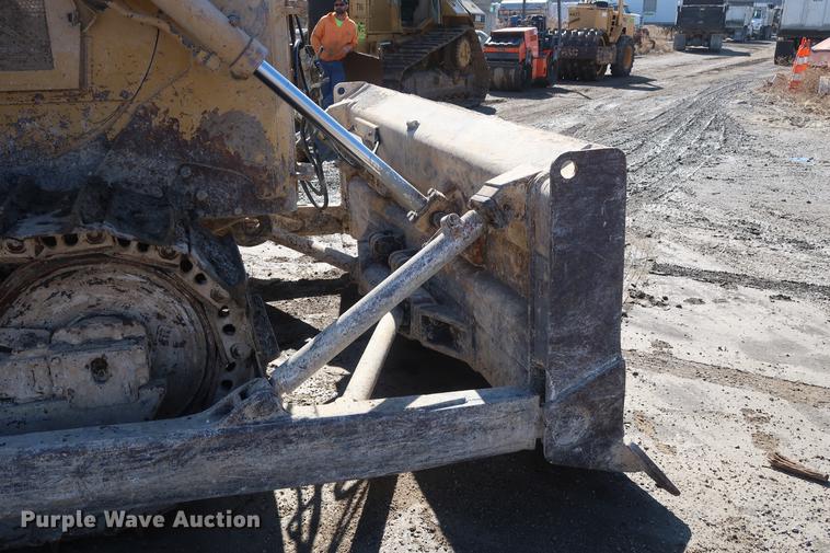 image for item DF3532 1984 Caterpillar D6D dozer