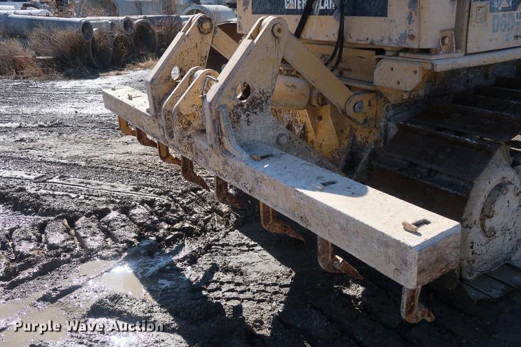 image for item DF3532 1984 Caterpillar D6D dozer