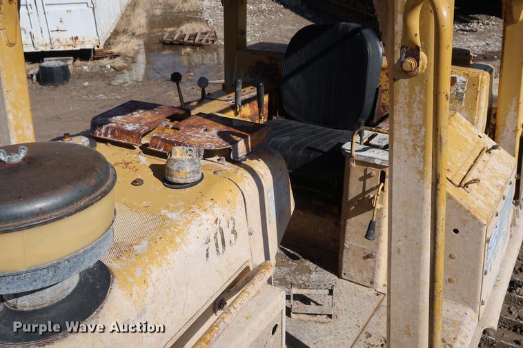 image for item DF3532 1984 Caterpillar D6D dozer