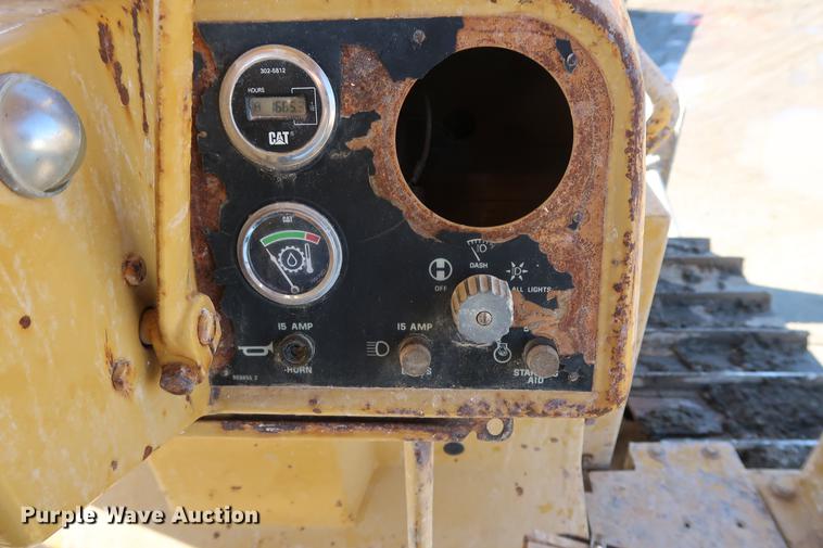 image for item DF3532 1984 Caterpillar D6D dozer