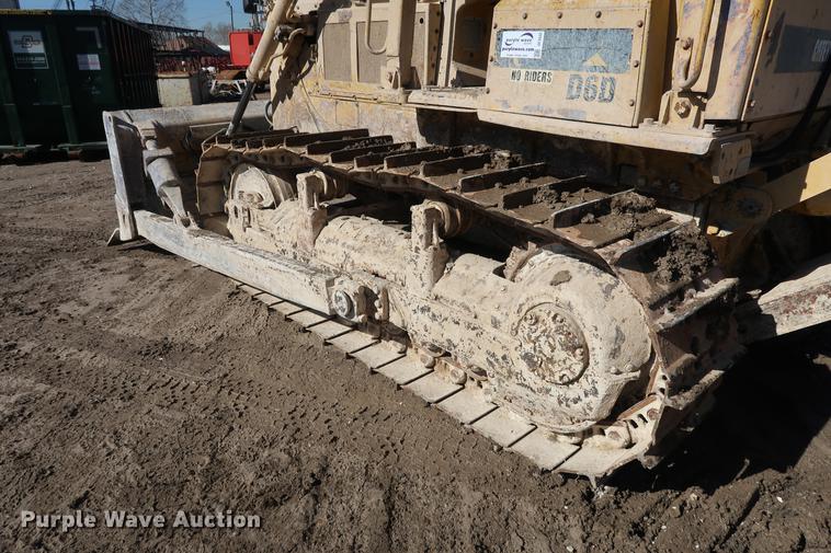 image for item DF3532 1984 Caterpillar D6D dozer