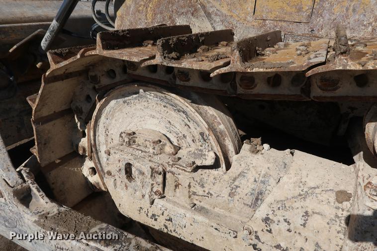 image for item DF3532 1984 Caterpillar D6D dozer