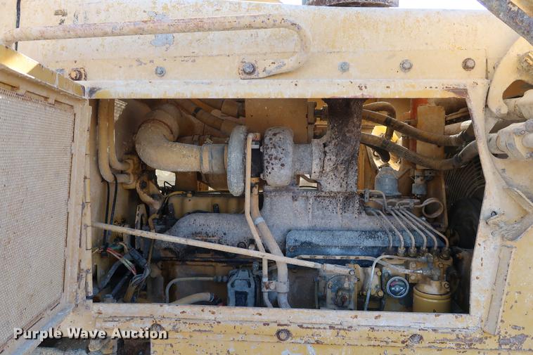 image for item DF3532 1984 Caterpillar D6D dozer