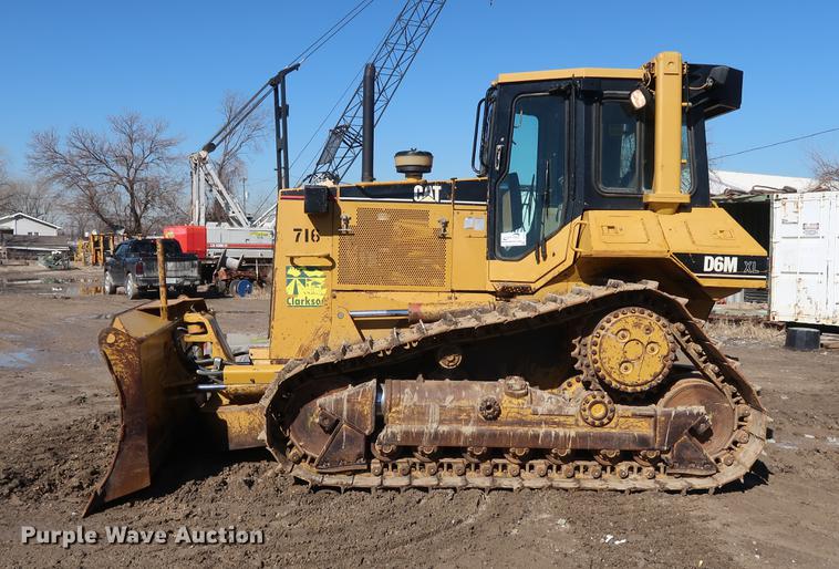 image for item DF3533 1999 Caterpillar D6M XL dozer