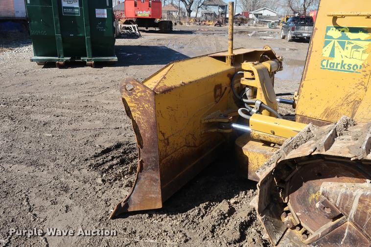 image for item DF3533 1999 Caterpillar D6M XL dozer