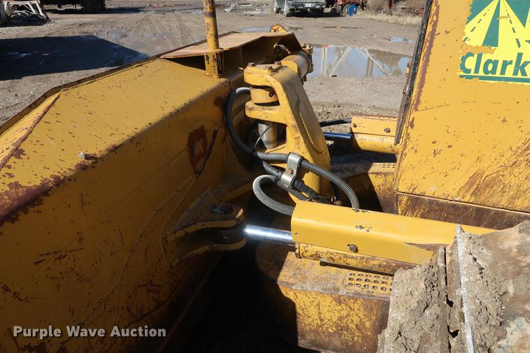 image for item DF3533 1999 Caterpillar D6M XL dozer