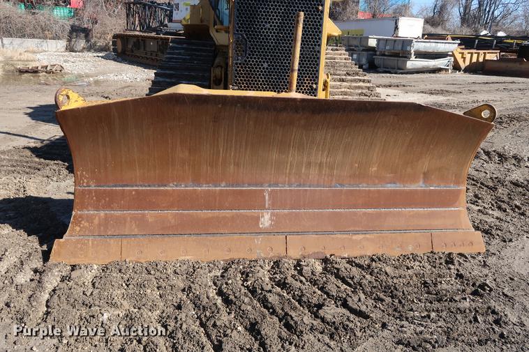 image for item DF3533 1999 Caterpillar D6M XL dozer