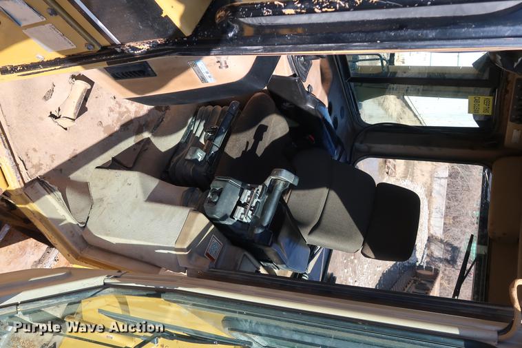 image for item DF3533 1999 Caterpillar D6M XL dozer