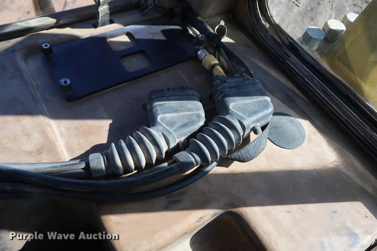 image for item DF3533 1999 Caterpillar D6M XL dozer