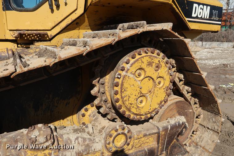 image for item DF3533 1999 Caterpillar D6M XL dozer