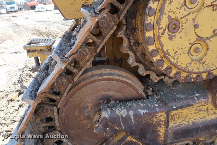 image for item DF3533 1999 Caterpillar D6M XL dozer