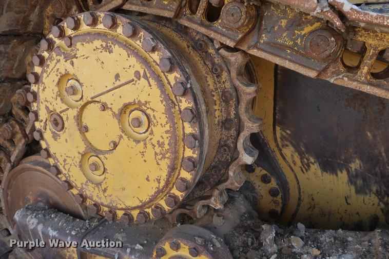 image for item DF3533 1999 Caterpillar D6M XL dozer