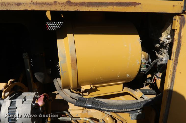 image for item DF3533 1999 Caterpillar D6M XL dozer