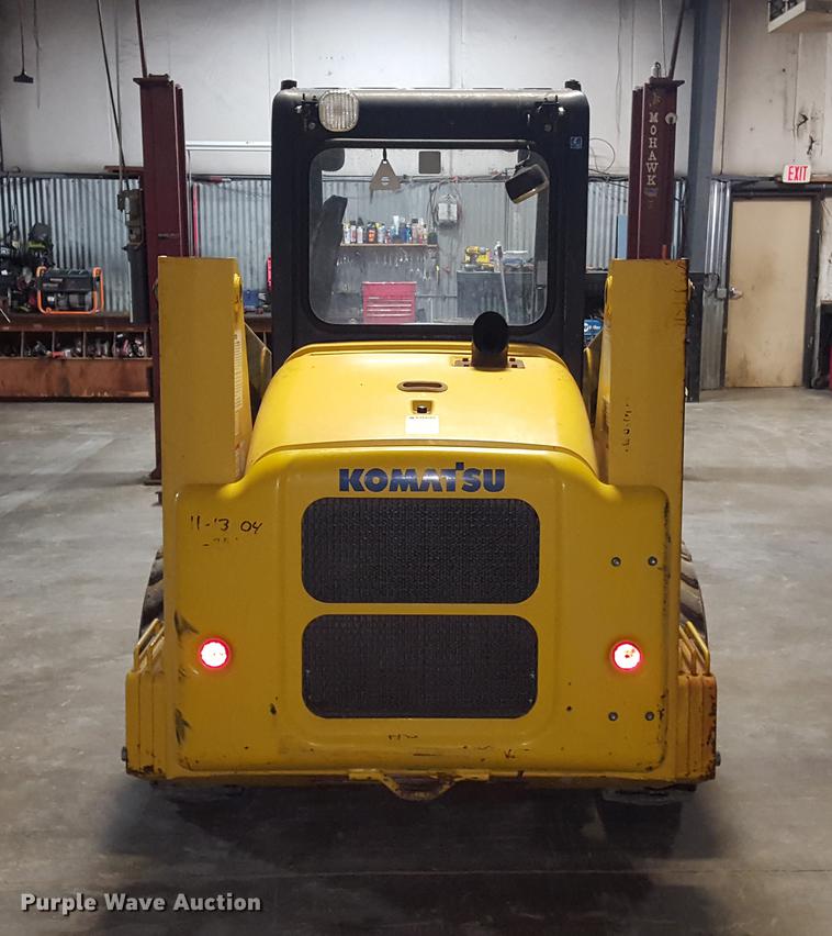 image for item DF3545 2004 Komatsu SK714 skid steer