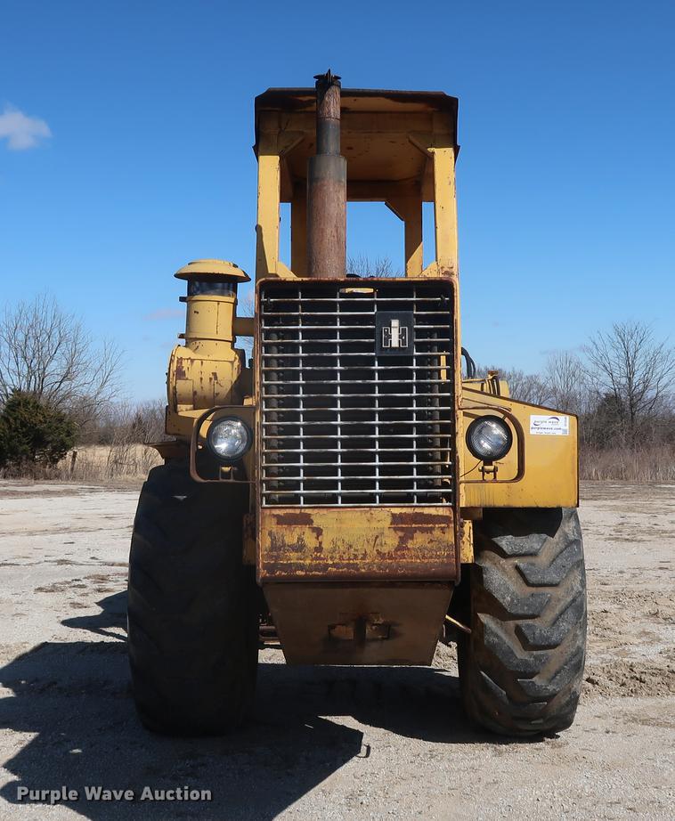 image for item DF3549 1974 International E200 Pay Scraper conventional scraper