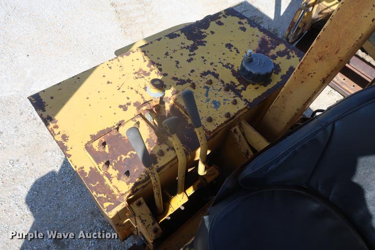 image for item DF3549 1974 International E200 Pay Scraper conventional scraper