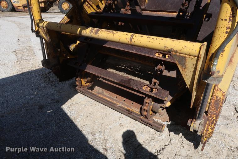 image for item DF3549 1974 International E200 Pay Scraper conventional scraper