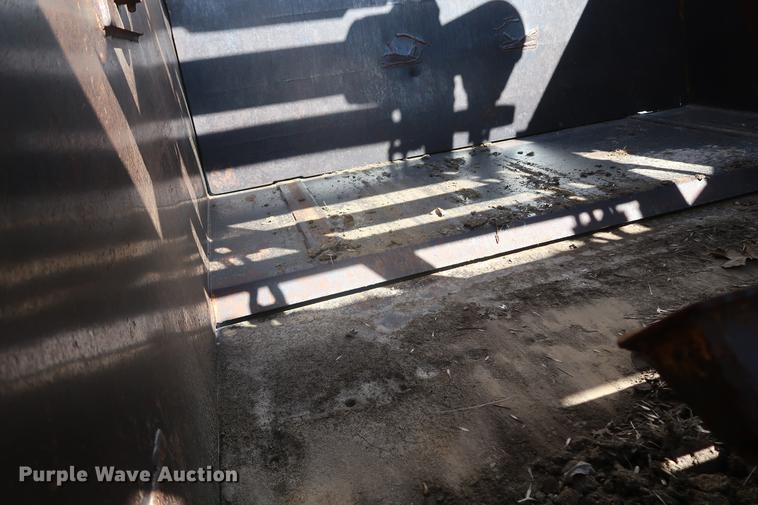 image for item DF3549 1974 International E200 Pay Scraper conventional scraper