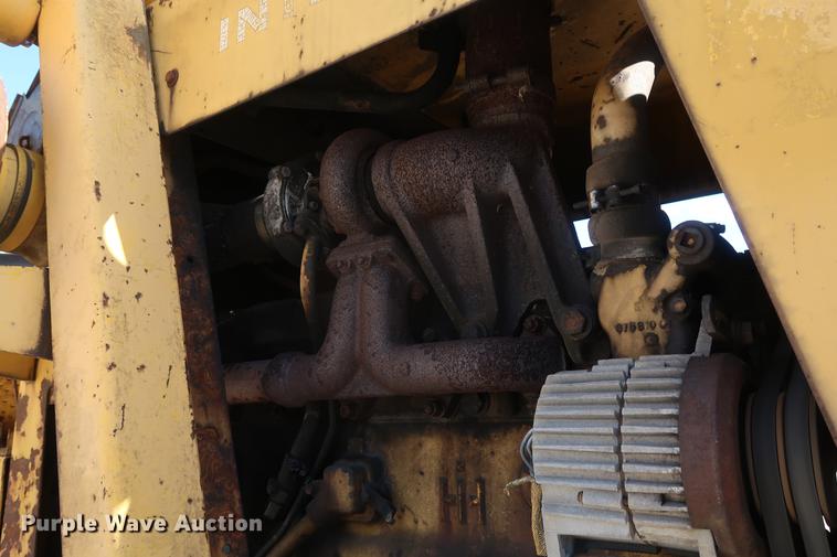 image for item DF3549 1974 International E200 Pay Scraper conventional scraper